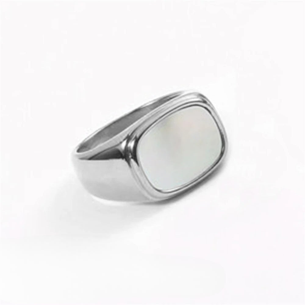 Bold Shell Square Ring